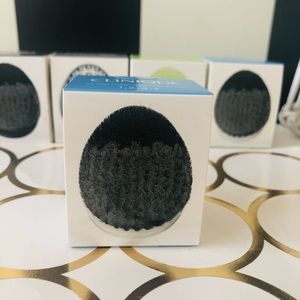 Clinique city block purifying cleansing brush